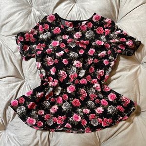 Very cute, peplum top!